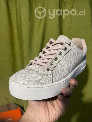Zapatillas en excelente estado - Imagen 2