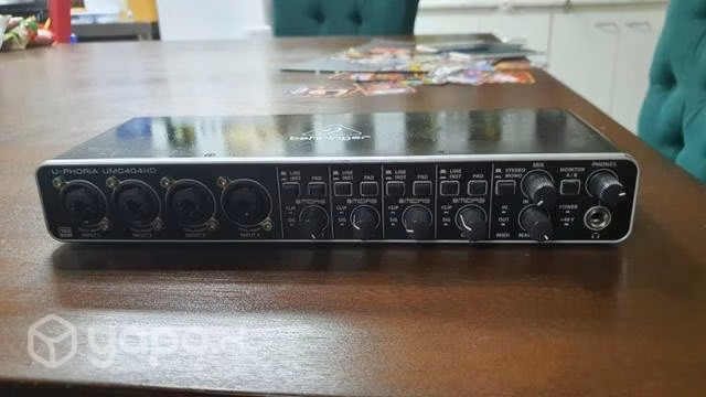 Tajeta de sonido Umc uphoria 404hd
