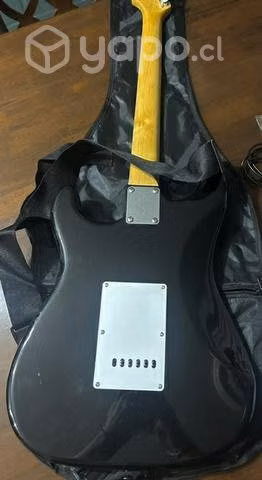 Guitarra electrónica mercury+amplificador +soporte