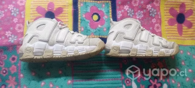 Nike Air More Uptempo- 38 color crema