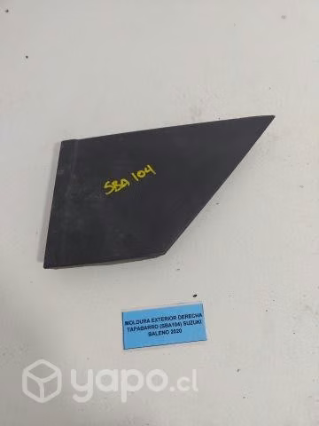 Moldura Ext Der Tapabarro (SBA104) Suzuki Baleno