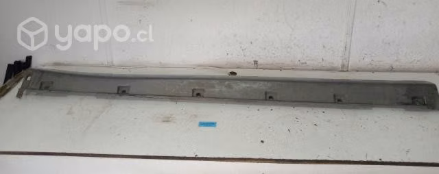 Moldura Ex Cubre Zocalo Der (SBA137) Suzuki Baleno