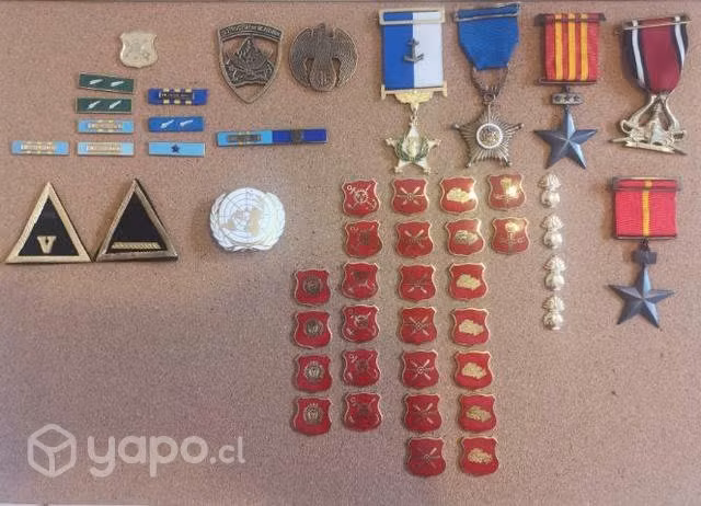 Medallas, Piochas y Condecoraciones militares