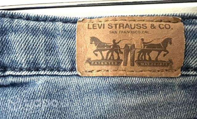 Short Elasticado Marca Levis Talla 4/6 Años - Imagen 4