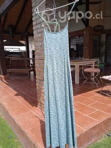 Vestido umbrale largo