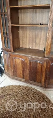 Mesa Antigua , extendible, 6 sillas . Con repisa.