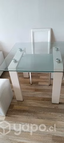 Mesa comedor de vidrio con sillas