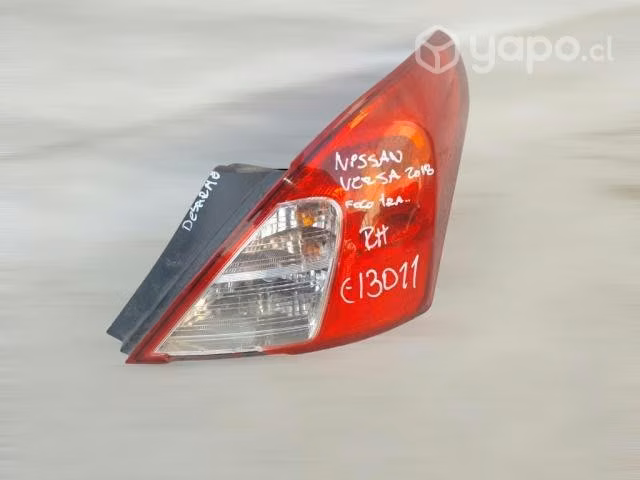 Foco trasero rh nissan versa