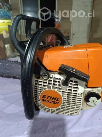 Motosierra marca stihl MS 250