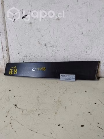 Moldura Exter pta del der Chevrolet Captiva 2016