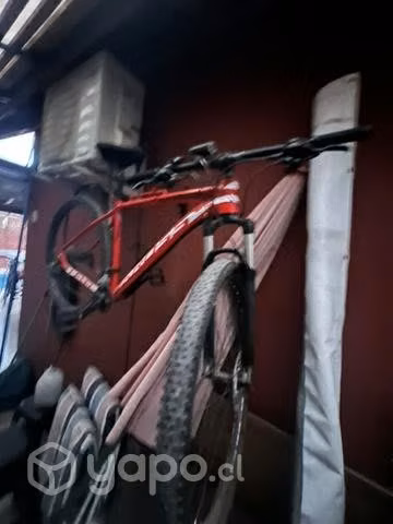 Bicicleta prácticamente nueva 4 usos