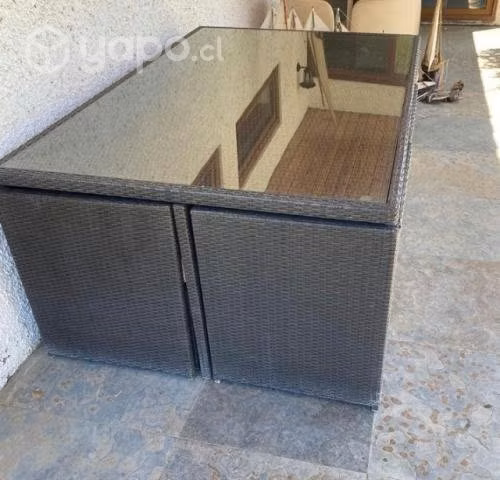 Comedor terraza de Rattan. Con 6 sillones y 4 piso