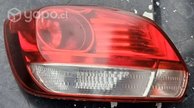 Foco izquierdo Soluto original usado leve detalle