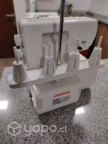 Máquina de Coser Overlock Janome 8002D