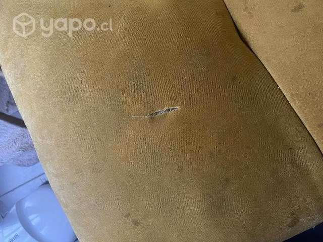 Sofá Sillon cama usado con detalles 3 cuerpos