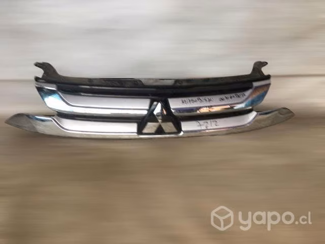 Mascara mitsubishi outlander 2016-2019