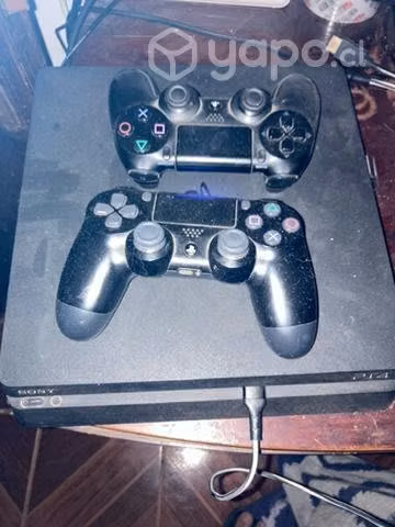Play station 4 slim 500gb dos controles excelente