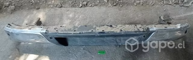 Parachoque Trasero Cromado Detalle (NNA271) Nissan