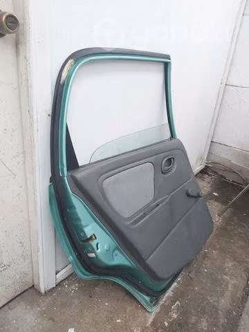 Puerta susuki 800 trasera izquierda