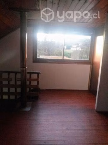 Casa dos pisos, 3 Dorm. Dos baños, Av.Los Laureles
