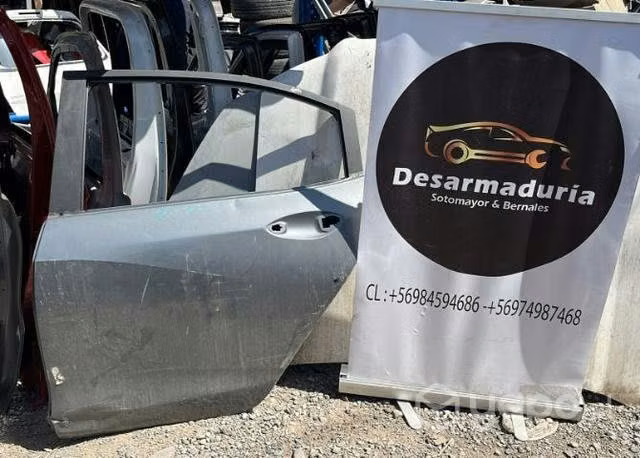 Puerta onix lh trasera 2020 1.5