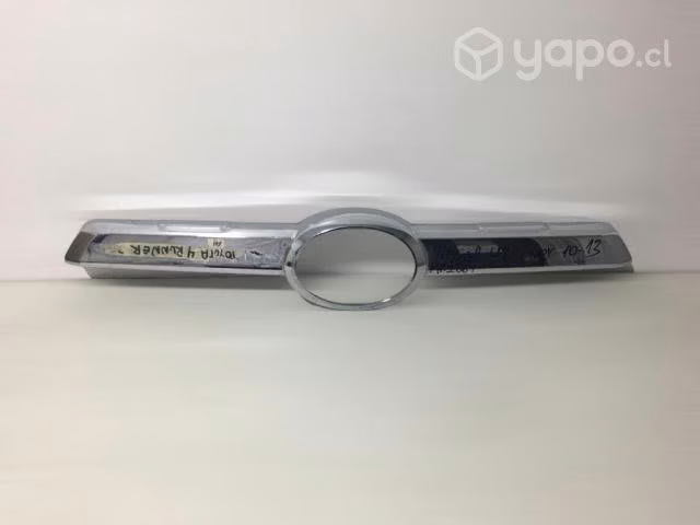 Bisel cromado de mascara toyota 4runner 2010-2013