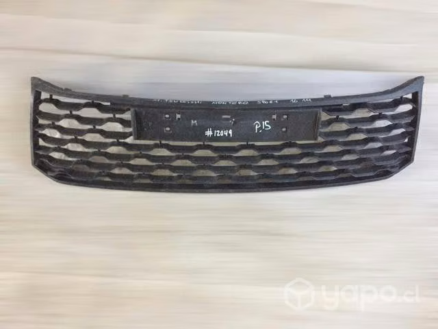 Rejilla Mitsubishi Montero sport 2016-2019