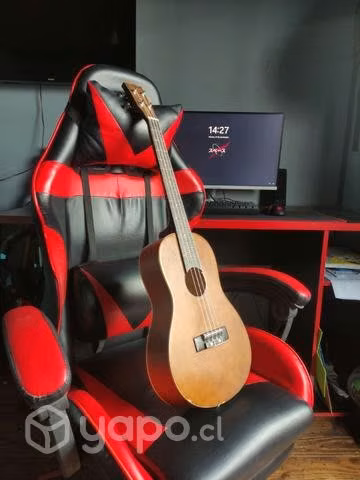 Ukulele Barítono Suzuki + Funda