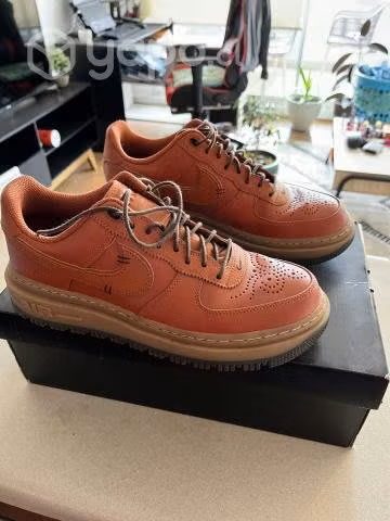 Nike air force 1 luxe orange