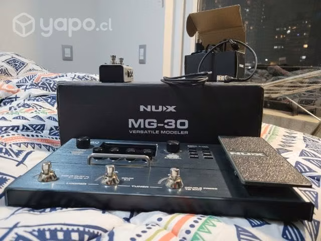 NUX- MG30 Pedalera Nueva Completa de Caja - Imagen 2
