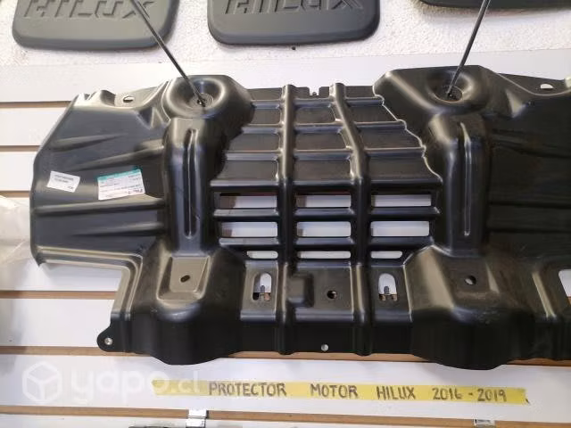 Protector de cárter toyota hilux revo 16-18