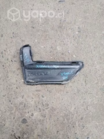 Bisel neblinero derecho nissan xtrail original