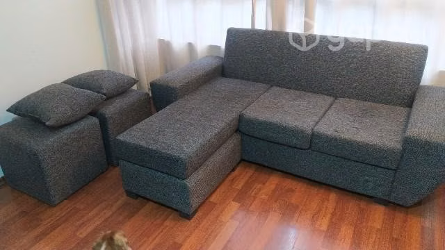 Sofa 3 cuerpos en L + 2 puff usado - Imagen 4