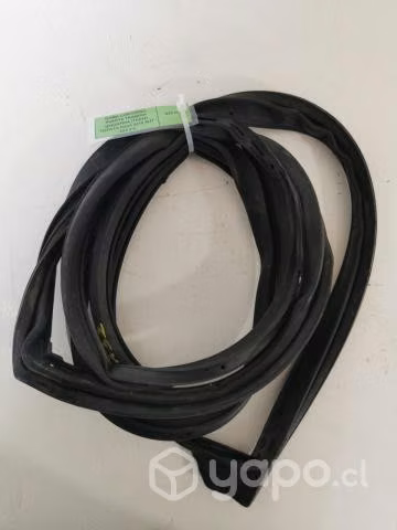 Goma Contorno Puerta Tras Izq (TR032) Toyota Rav4