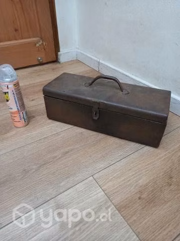 Caja de herramientas resistente
