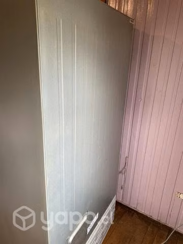 Refrigerador fensa semi nuevo, poco uso