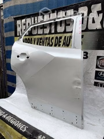 Puerta trasera derecha Peugeot 2008