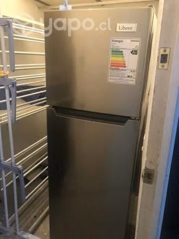 Lavadora midea 8kg/ refrigerador libero 168litros