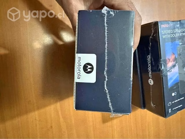 Celular nuevo motorola e13