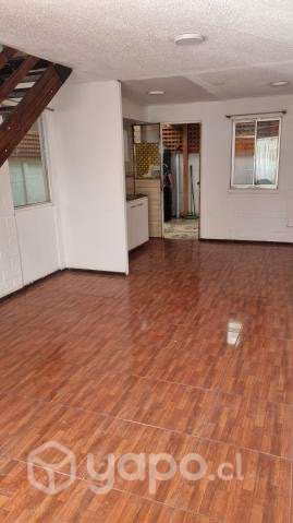 Arriendo casa de dos pisos - Imagen 3