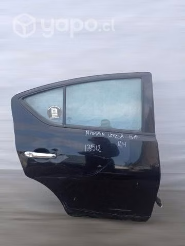 Puerta trasera RH Nissan Versa 2014 2019