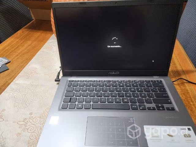 Laptop Asus i3 256 ssd nuevo