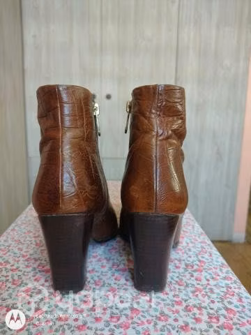 Botines de cuero talla 36 Pollini