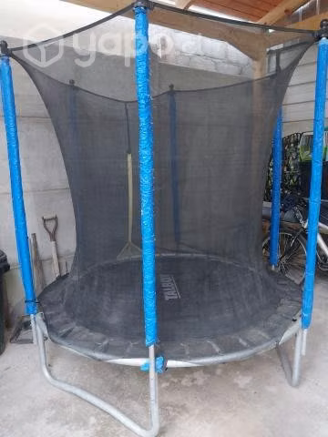 Cama Elastica y Frigobar