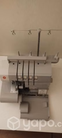Máquina Overlock Singer Heavy Duty 14HD854