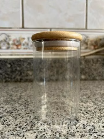 Jarra sellada de vidrio para almacenar
