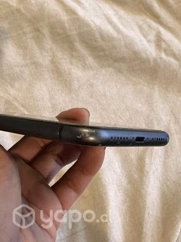 IPhone 11 64GB - Usado, con 80% batería