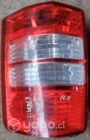 Foco derecho jeep liberty