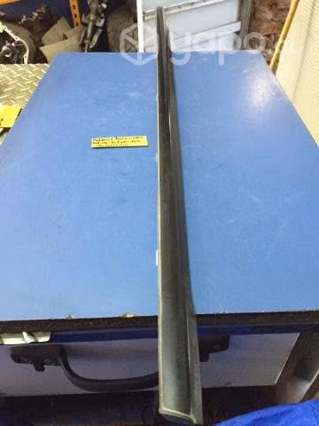 Moldura lamevidrio puerta del izq Ssangyong Actyon