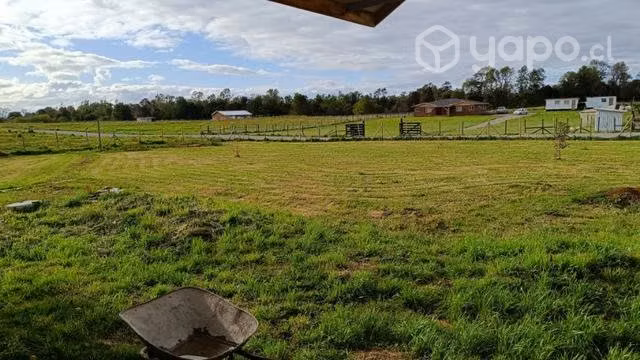 Parcela con casa de 130m2 y sitio de 5300m3